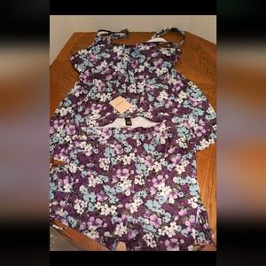 Bloomchic 2 Pc Swimsuit Size 18-20